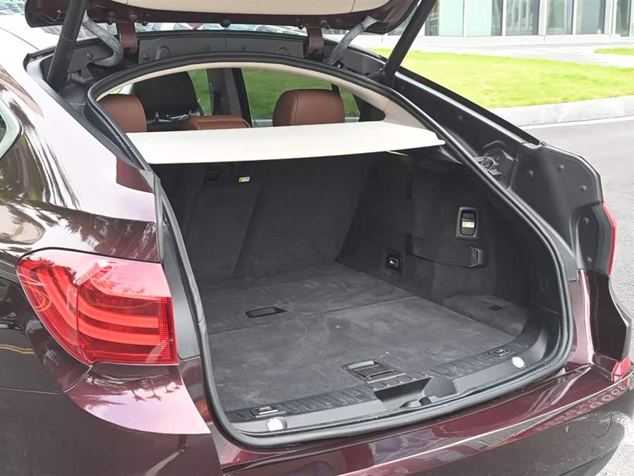 BMW 5 Series GT 2016 #56 BMW 5 Series GT 2016 صورة سيارة #56