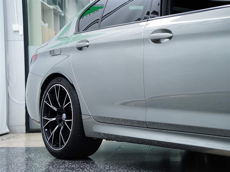 BMW M5 2022 صورة سيارة #56