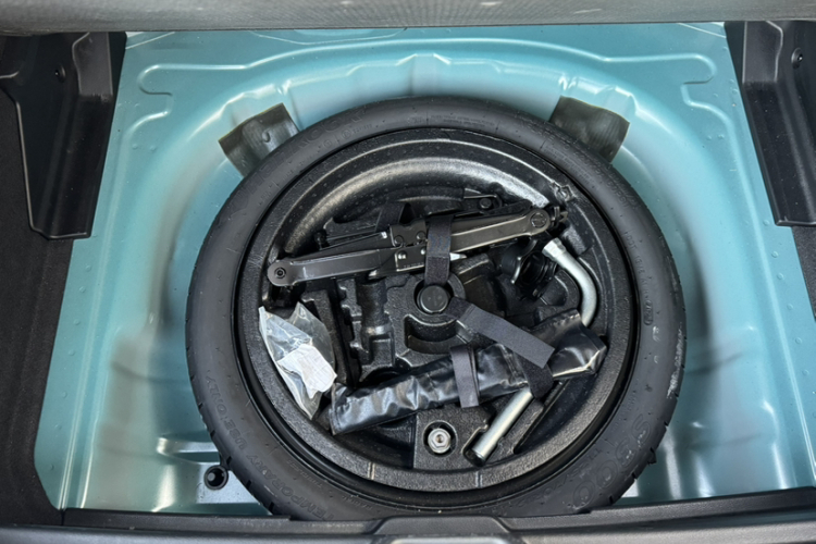 Q2L 2022 car image #56