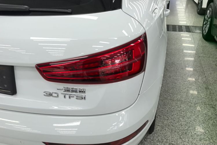 Audi Q3 2016 #8 Audi Q3 2016 car image #8