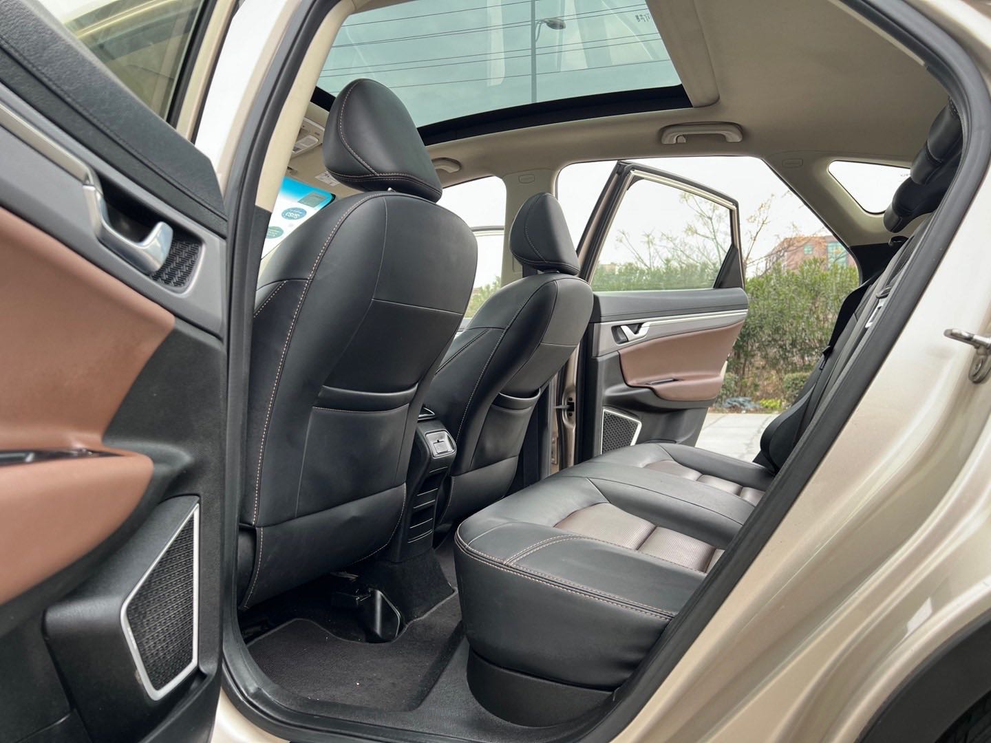 GEELY Emgrand GS 2019 صورة سيارة #9