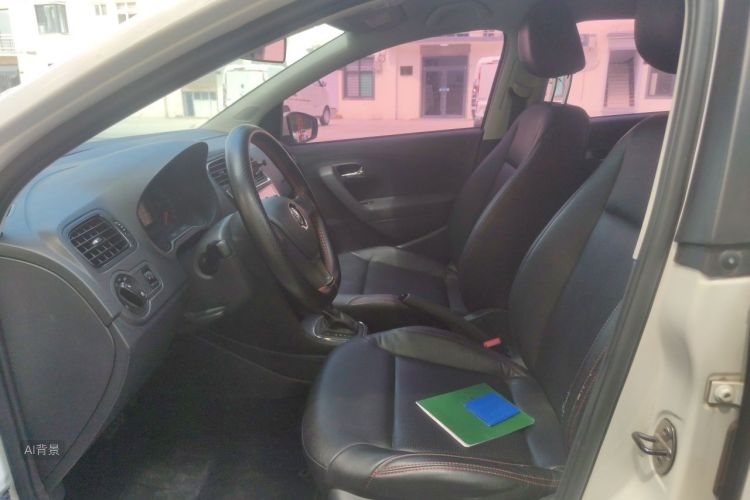 Volkswagen Polo 2017 car image #17