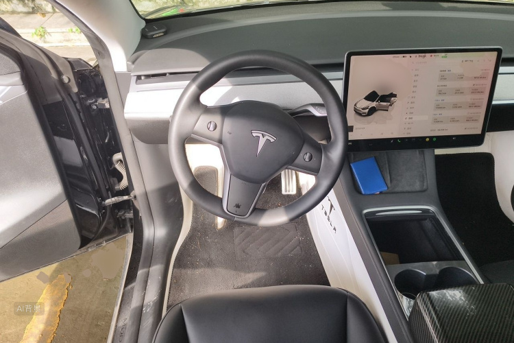 Tesla Model Y 2023 #12 Tesla Model Y 2023 car image #12