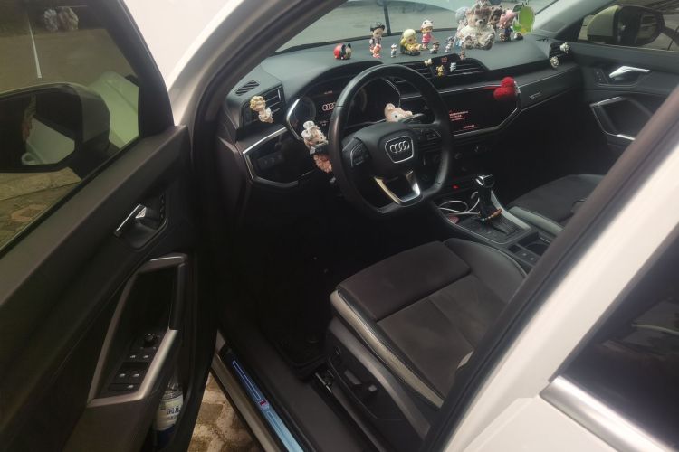Audi Q3 2023 immagine di auto #9