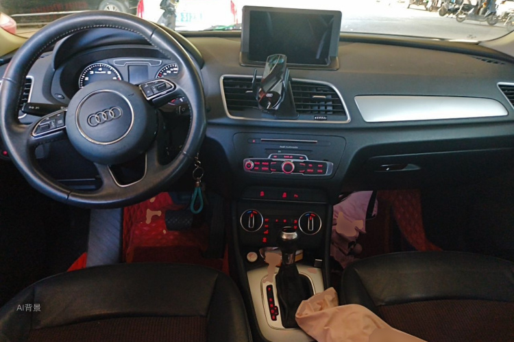 Audi Q3 2017 car image #11