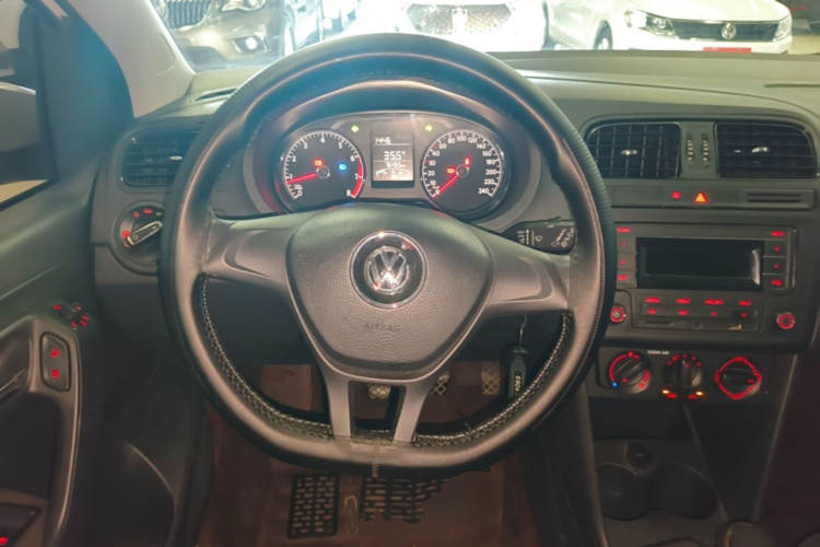 Volkswagen Polo 2017 #15 Volkswagen Polo 2017 car image #15