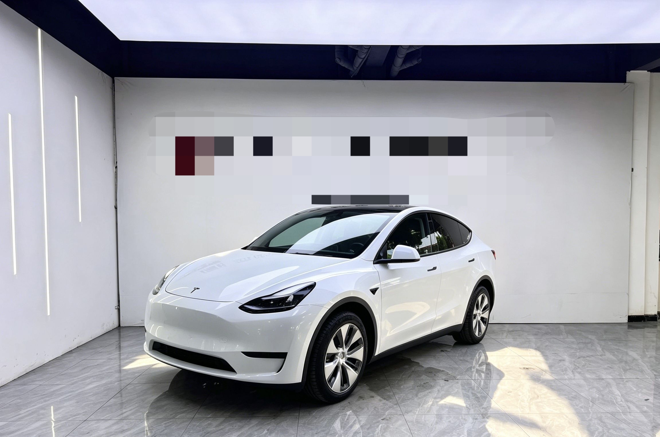 Tesla Model Y 2023 #2 Tesla Model Y 2023 car image #2