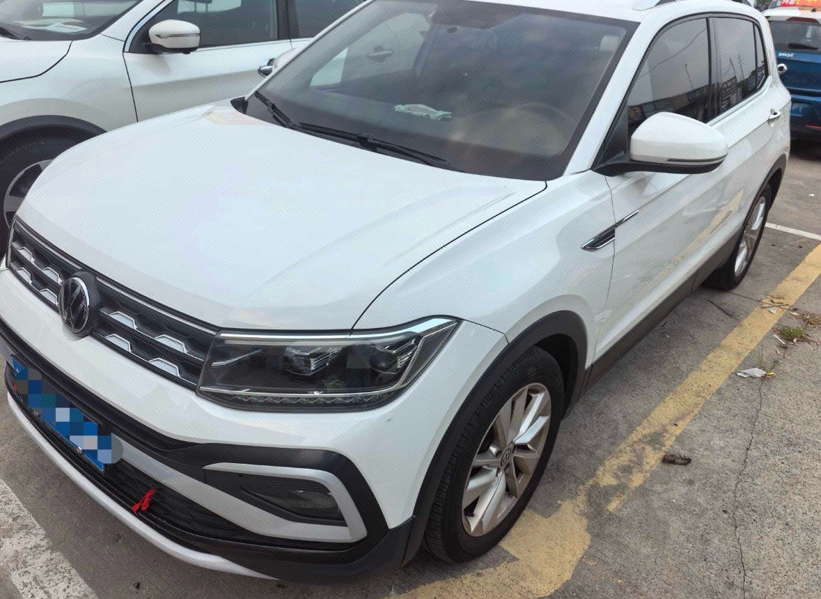 2019 immagine di auto 