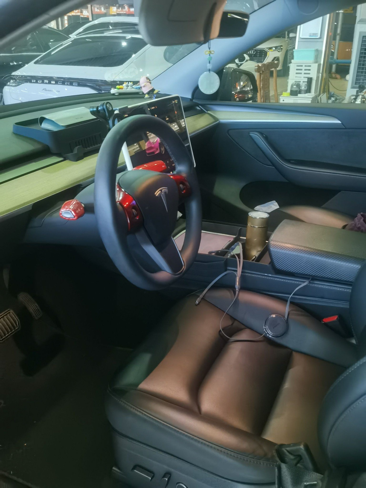 Tesla Model Y 2023 image de voiture #2