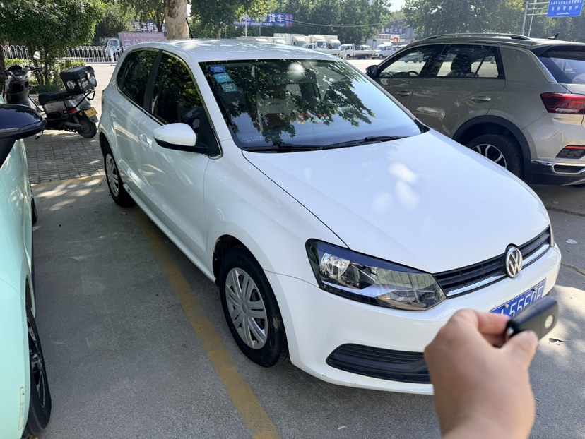 Volkswagen Polo 2017 car image #3