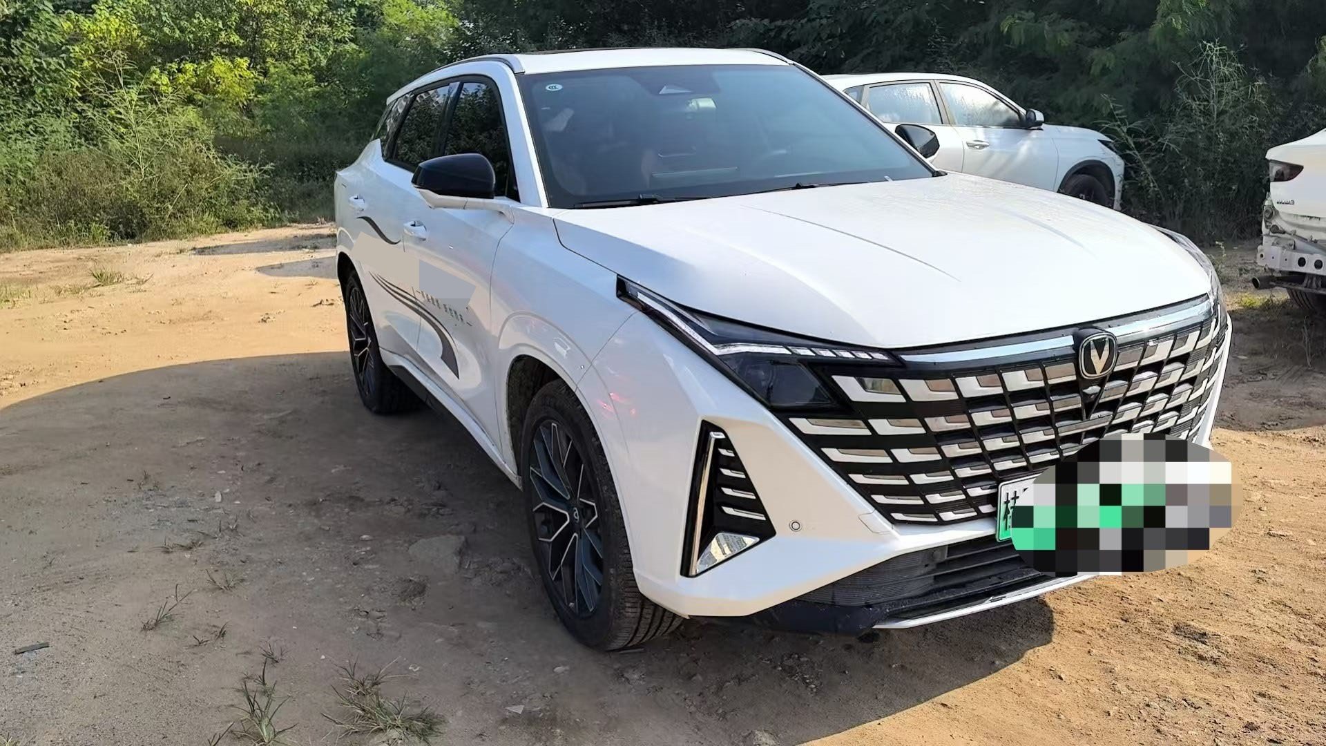 Changan UNI-Z PHEV 2025 #2 Changan UNI-Z PHEV 2025 car image #2
