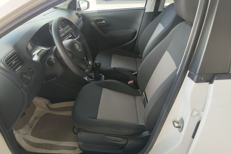 Volkswagen Polo 2017 car image #15