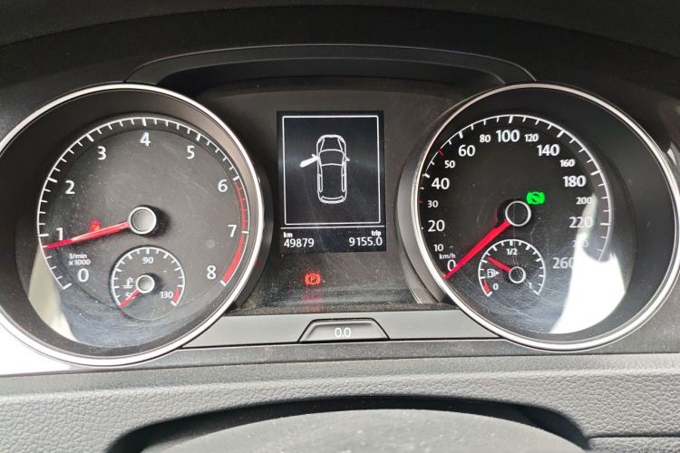 Volkswagen Golf 2017 car image #12