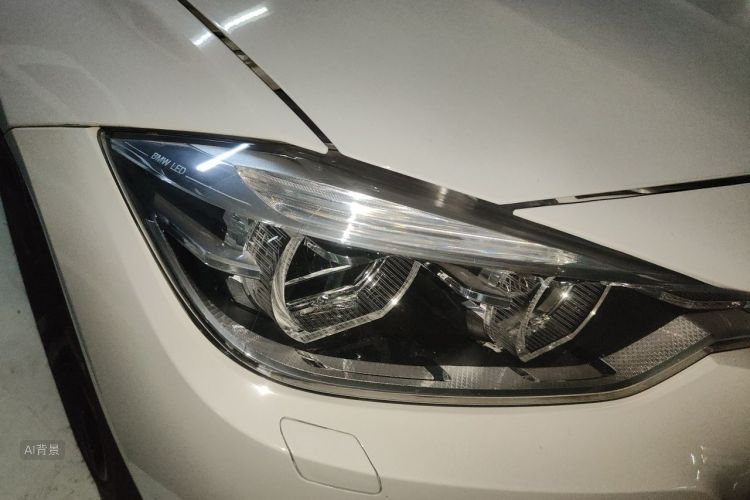 BMW 3 Series 2019 car image #8