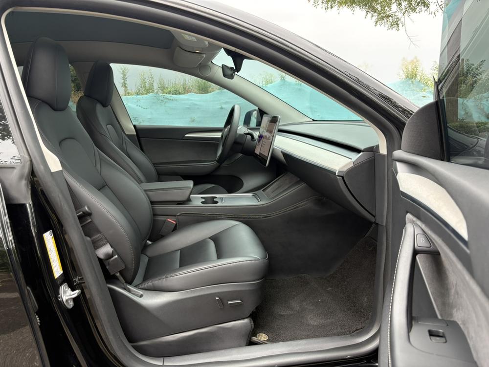 Tesla Model Y 2024 car image #13