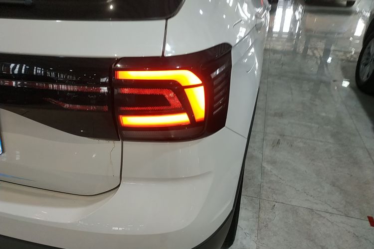 Volkswagen T-Cross 2021 #8 Volkswagen T-Cross 2021 car image #8