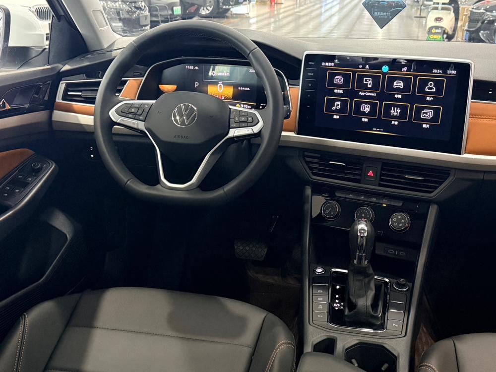 Volkswagen Bora 2024 car image #10