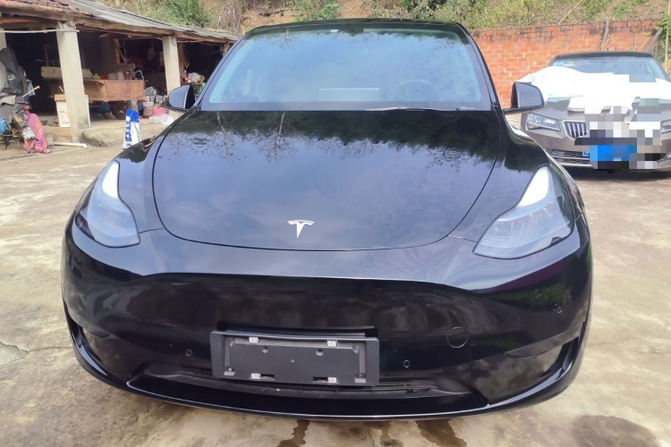Tesla Model Y 2022 car image #3