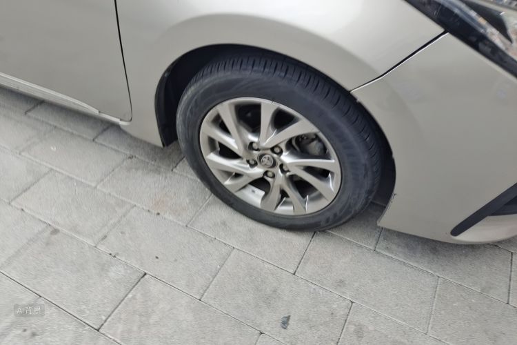 Toyota Corolla 2017 #9 Toyota Corolla 2017 car image #9