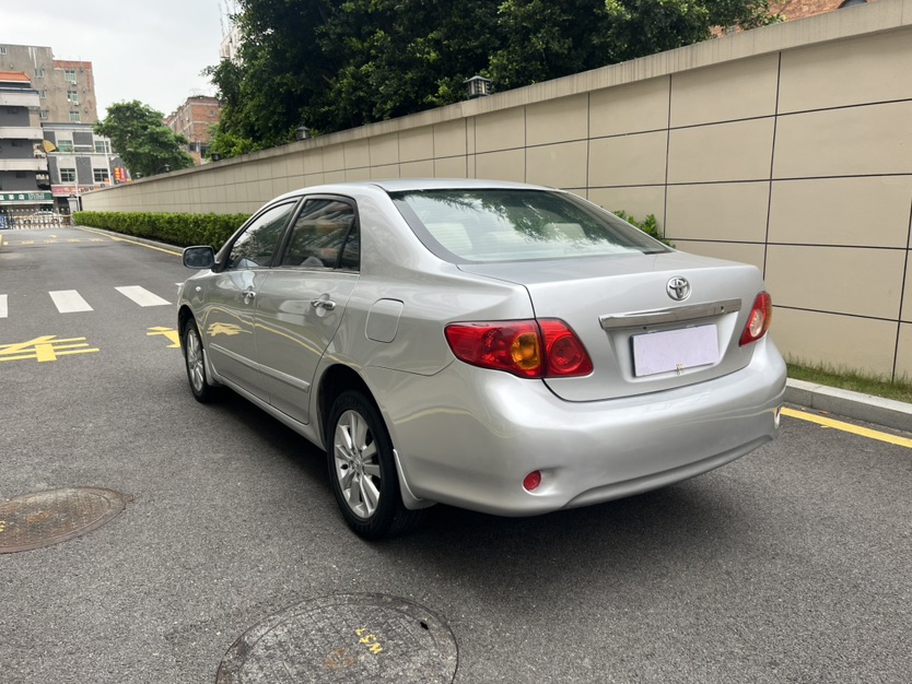 Toyota Corolla 2010 car image #9