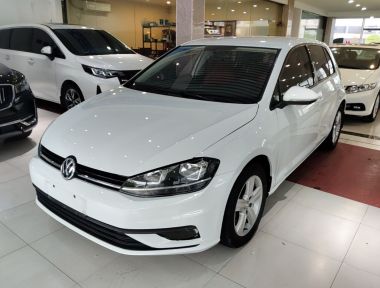 Volkswagen Golf 2018 car image 