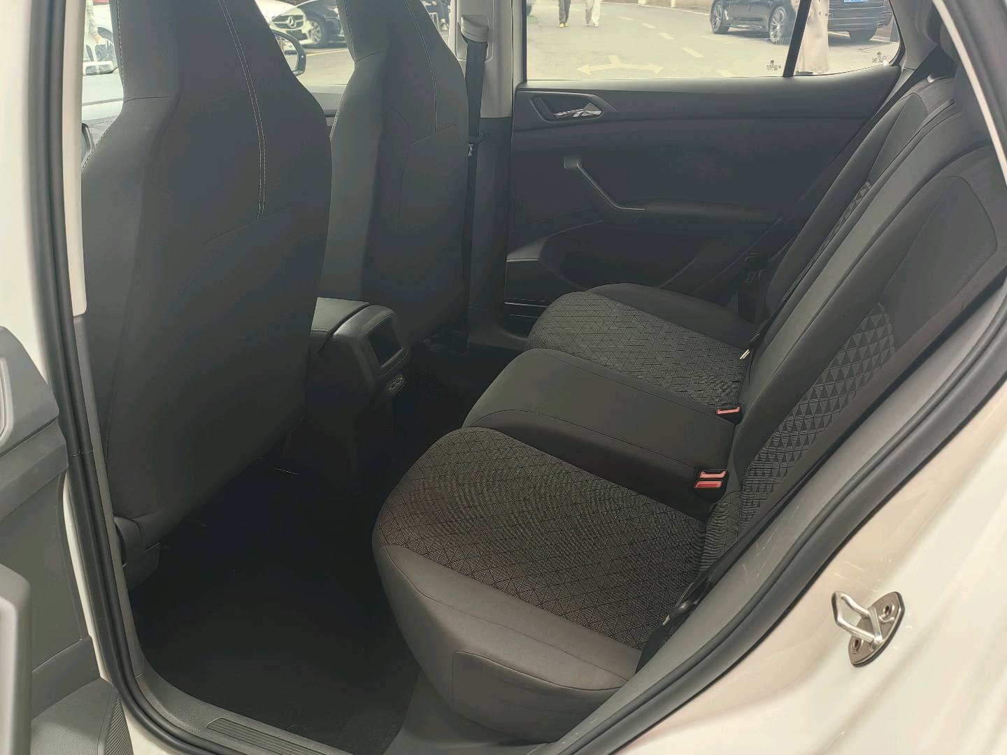 Volkswagen T-Cross 2019 car image #9