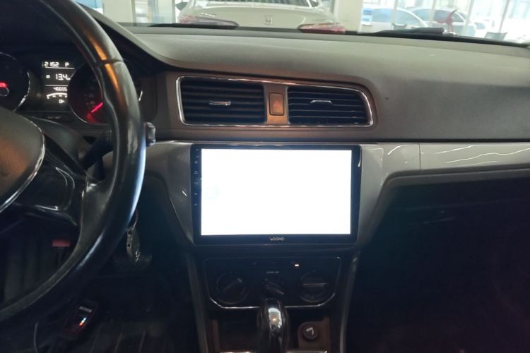 Volkswagen Lavida 2016 car image #13