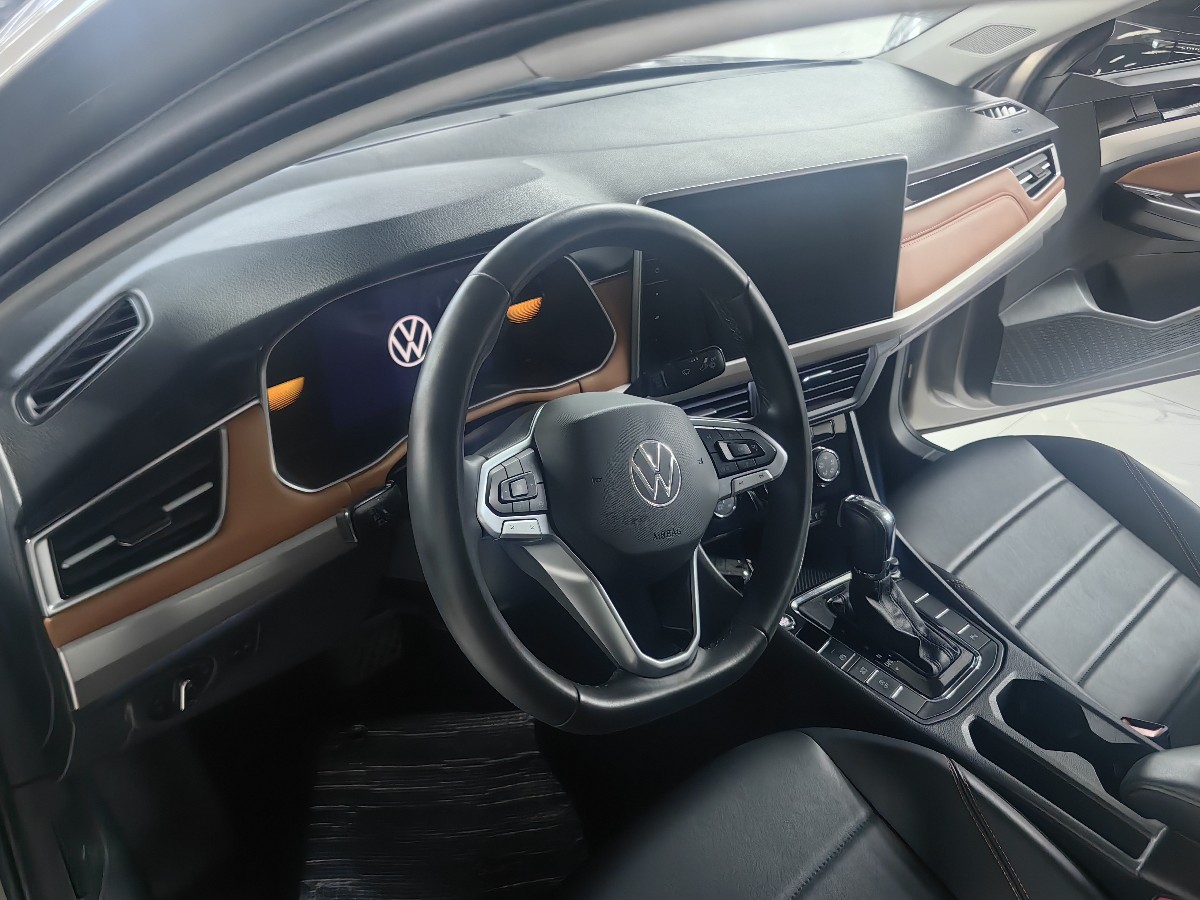 Volkswagen Bora 2022 car image #4