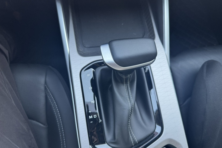 GEELY Emgrand 2024 #9 GEELY Emgrand 2024 car image #9
