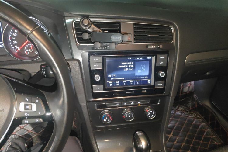 Volkswagen Golf 2018 immagine di auto #15