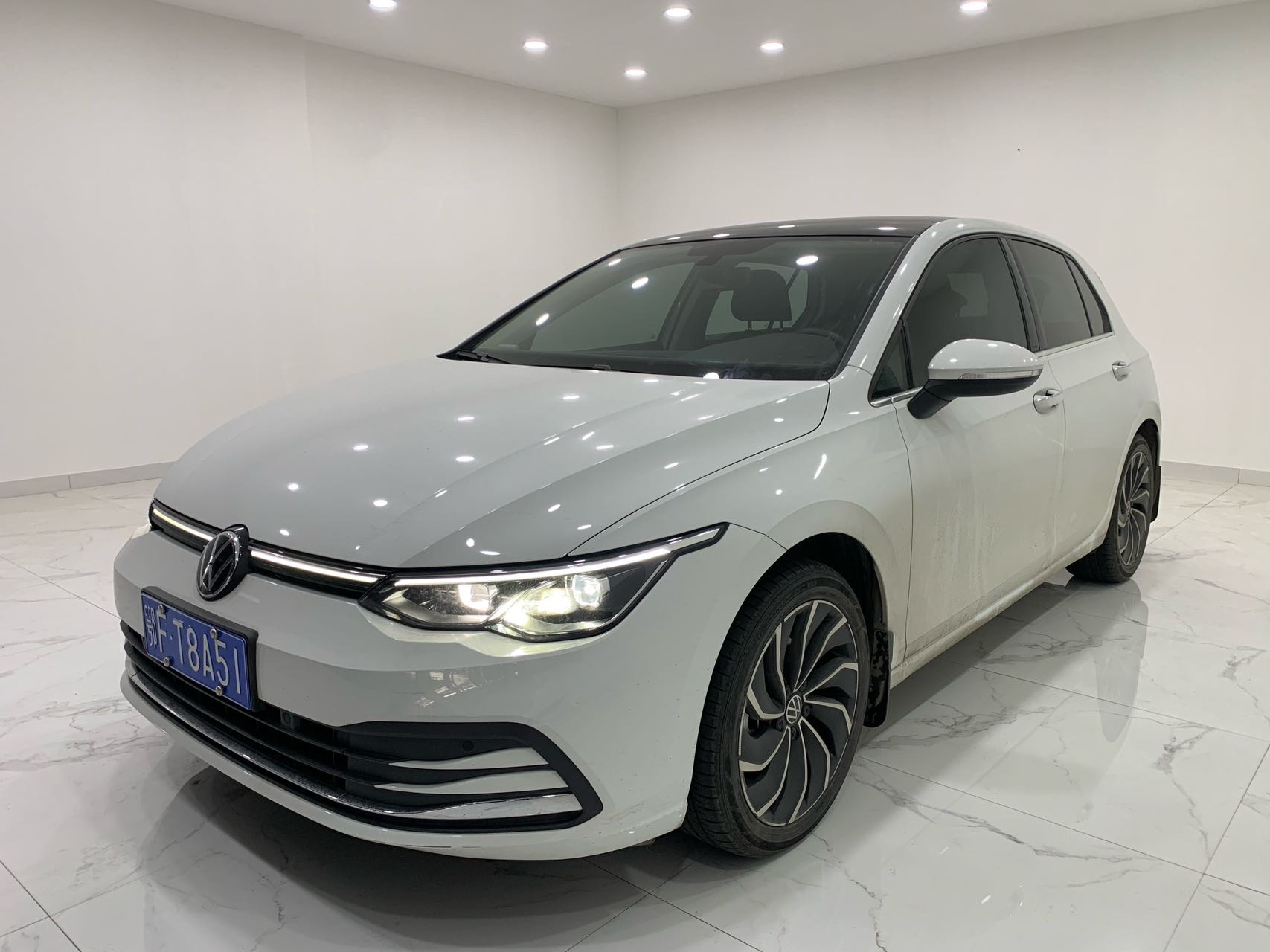 2020 2020 car image