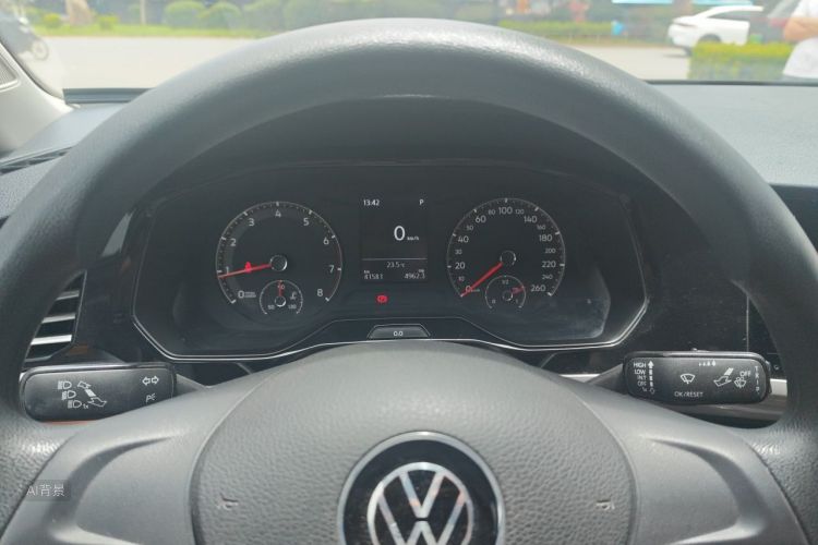 Volkswagen Bora 2021 car image #13