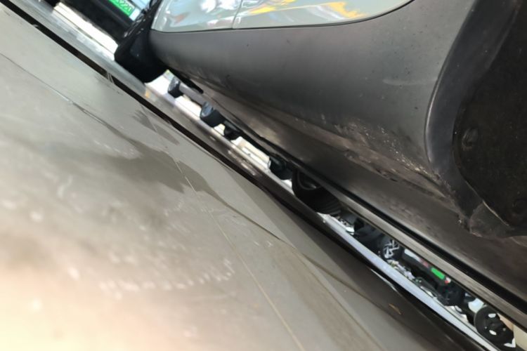 Tesla Model Y 2023 car image #27