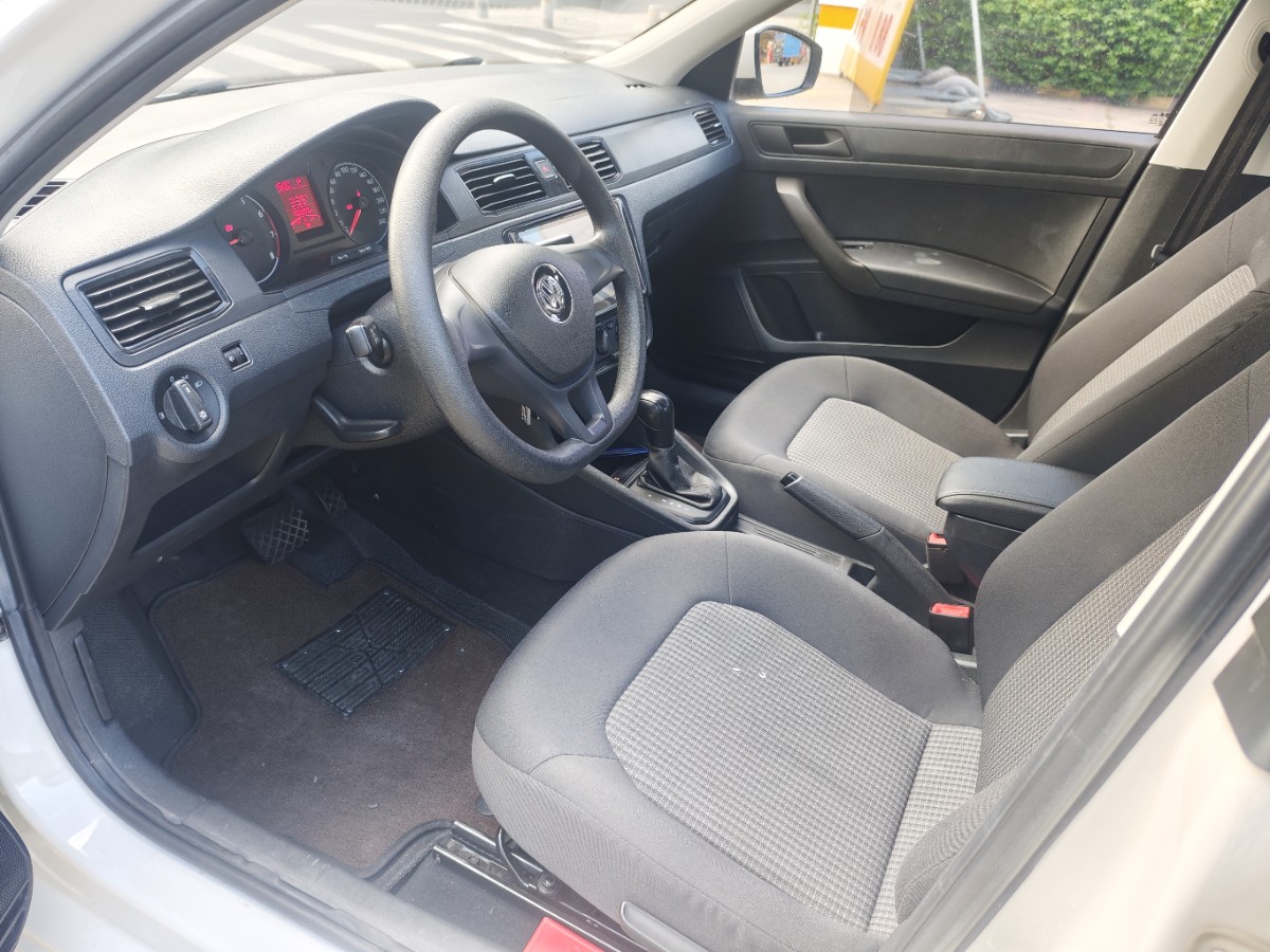 Volkswagen Santana 2019 car image #3