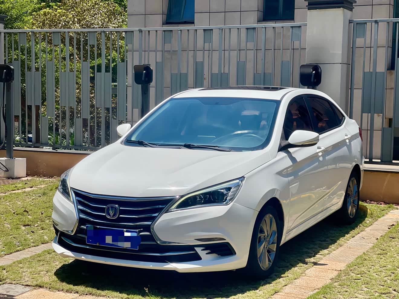 Changan Eado DT 2018 car image 