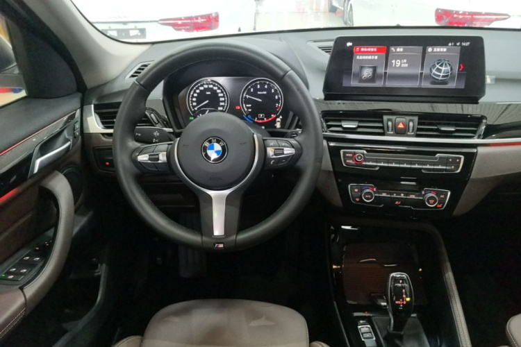 BMW X1 2020 car image #11