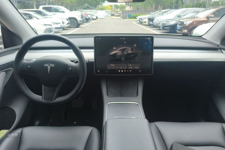Tesla Model Y 2024 #11 Tesla Model Y 2024 car image #11