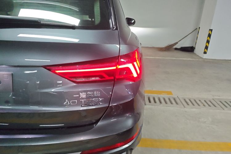Audi Q3 2019 #8 Audi Q3 2019 car image #8