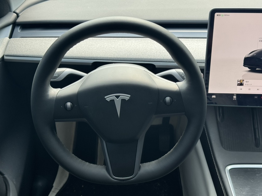 Tesla Model Y 2024 #5 Tesla Model Y 2024 car image #5