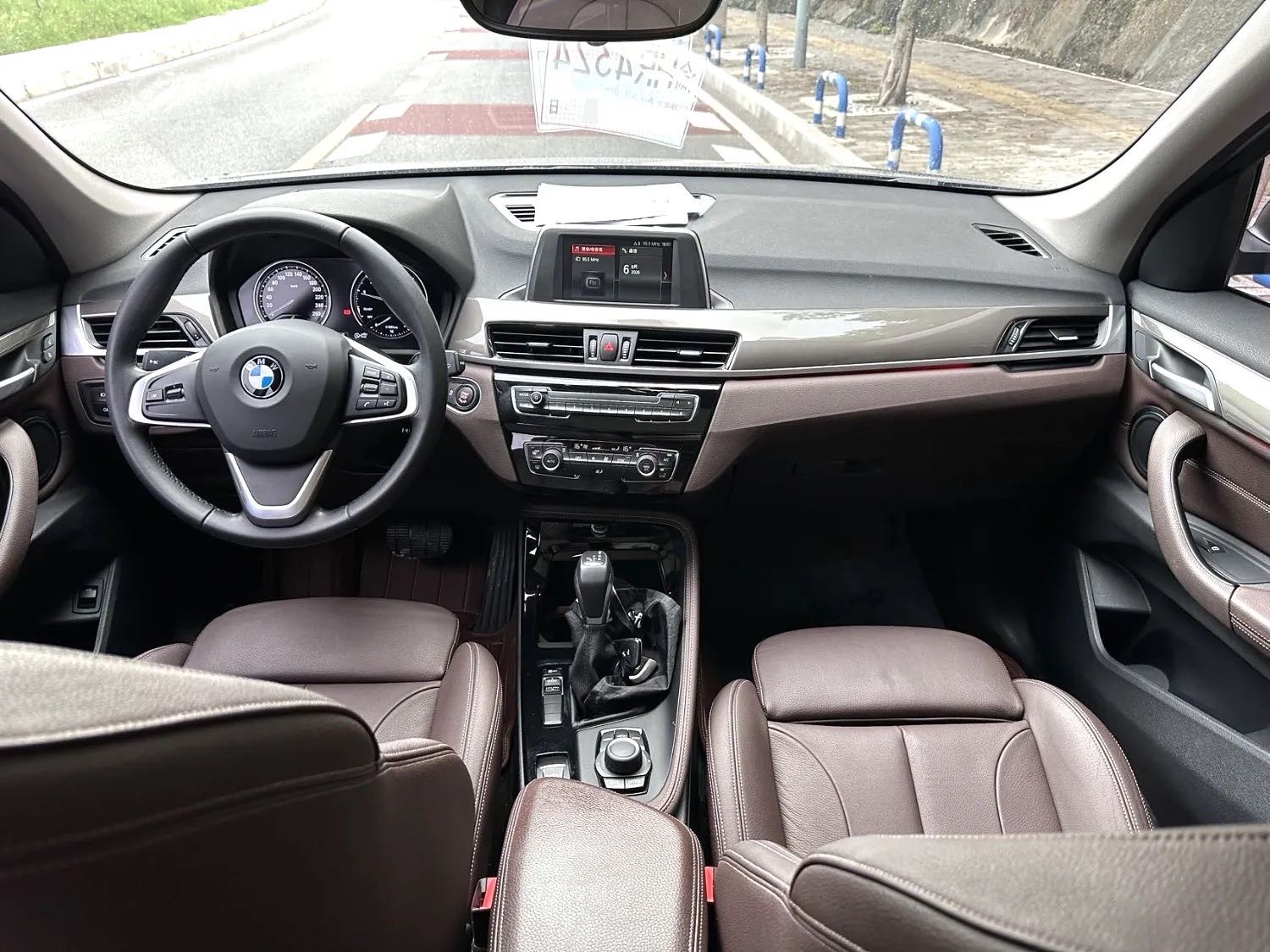 BMW X1 2019 car image #9