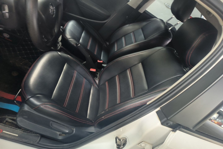 Volkswagen Polo 2016 car image #15