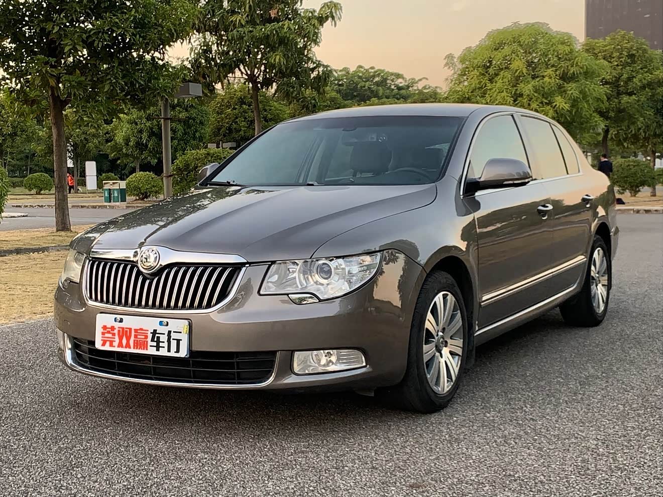 Skoda Superb 2011 Skoda Superb 2011 immagine di auto
