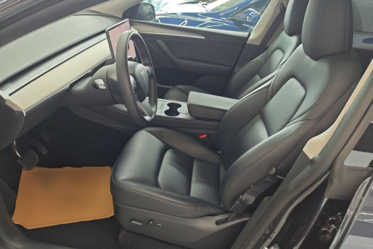 Tesla Model Y 2024 car image #15