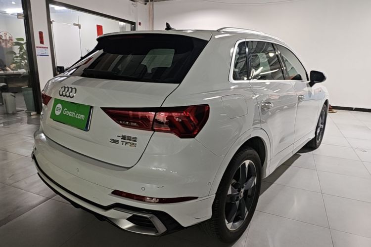 Audi Q3 2024 car image #5