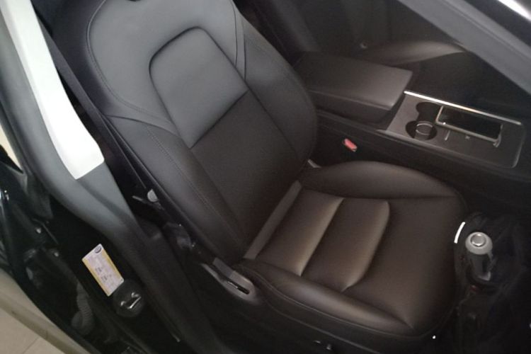 Tesla Model Y 2021 #24 Tesla Model Y 2021 car image #24