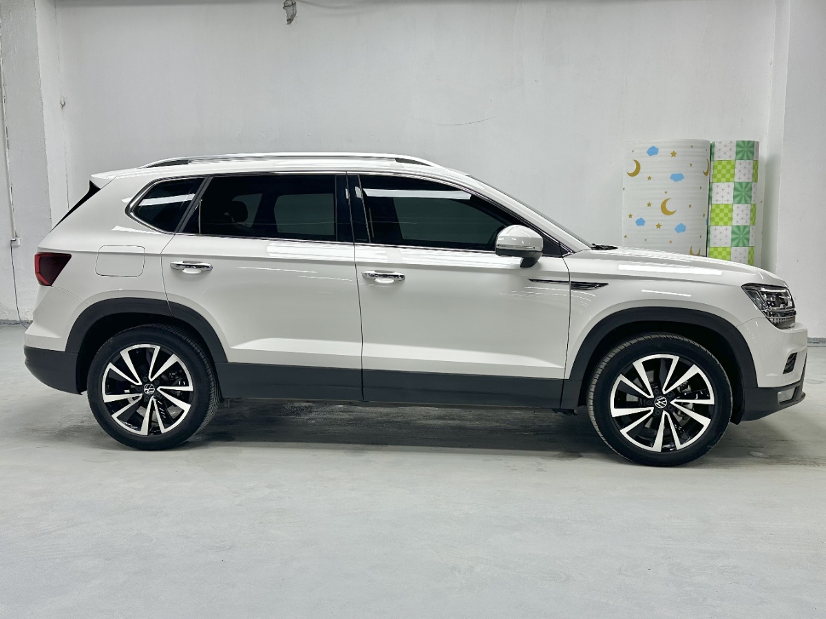 Volkswagen Tharu 2023 car image #4