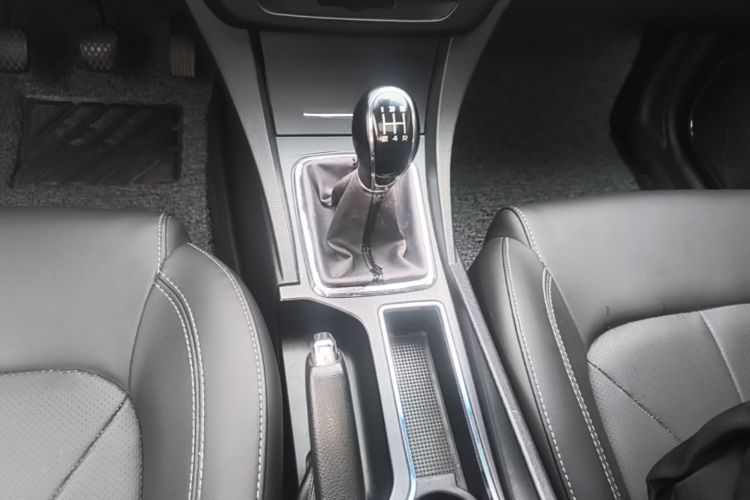 GEELY Emgrand 2018 imagem de carro #14