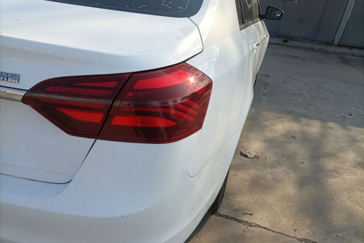 GEELY Emgrand 2019 #8 GEELY Emgrand 2019 car image #8