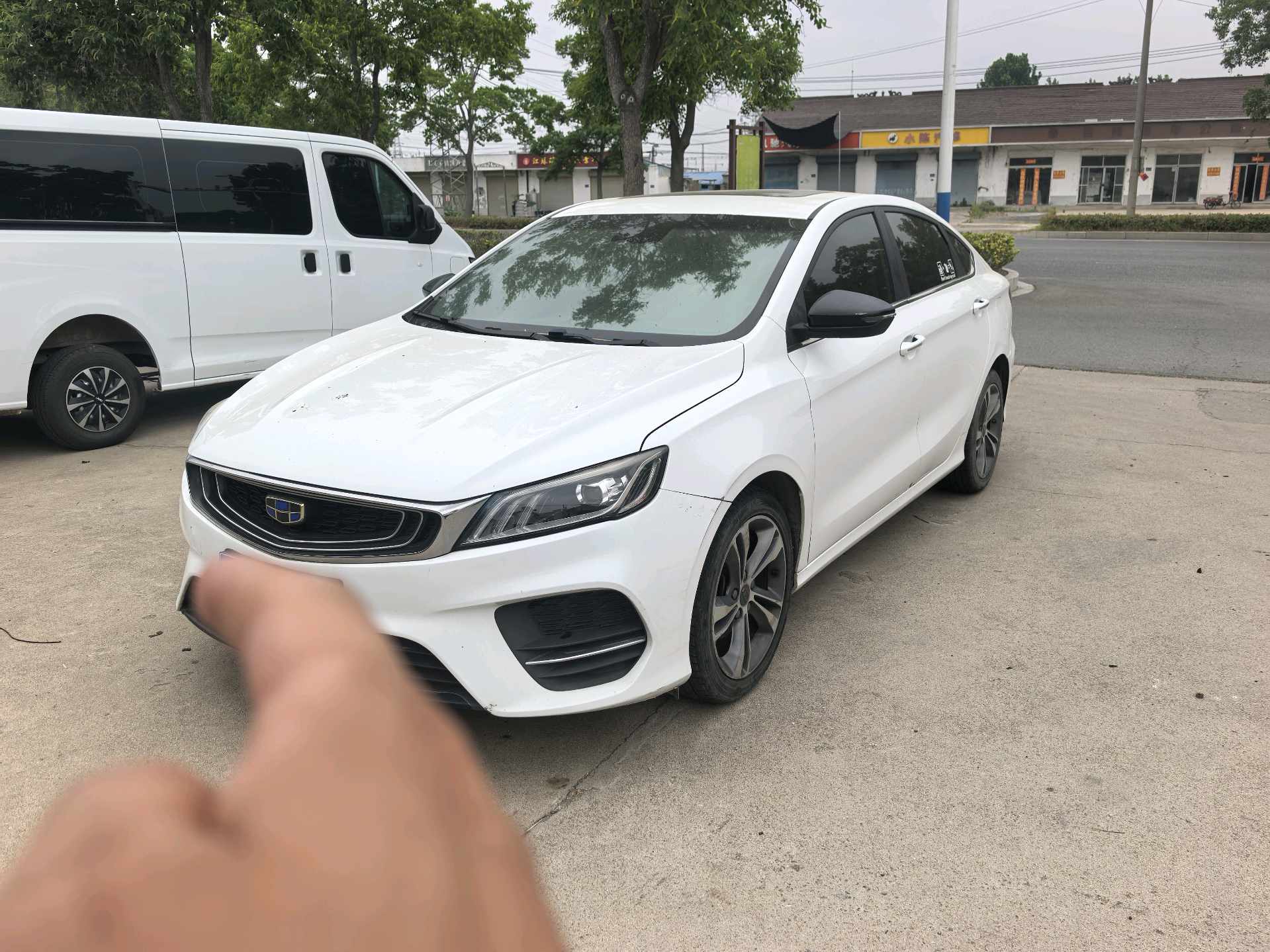 GEELY Binray 2019 car image 