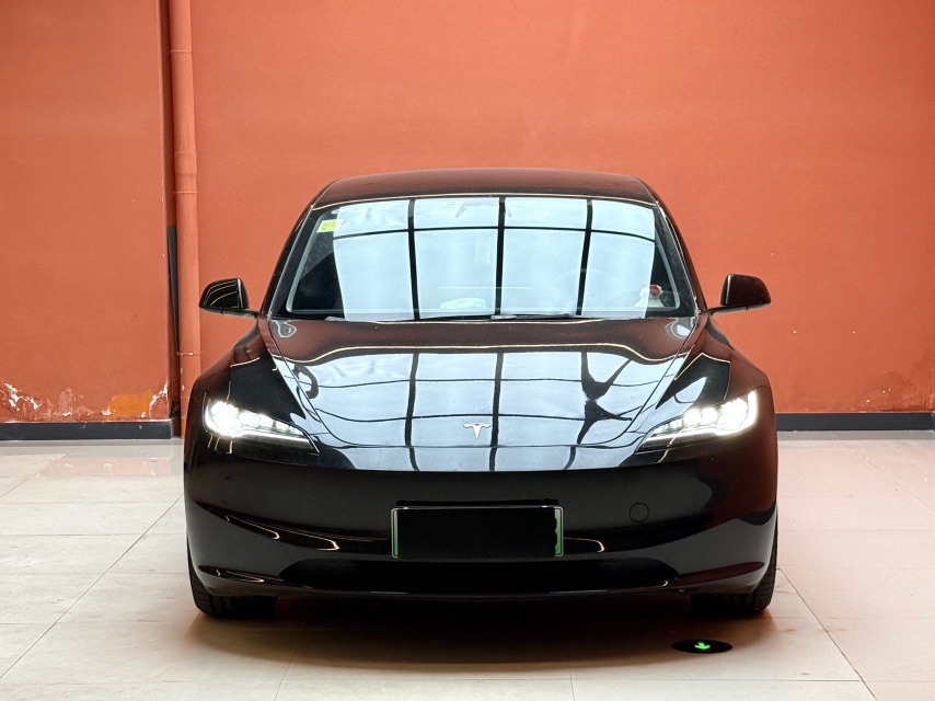 Tesla Model 3 2025 #2 Tesla Model 3 2025 car image #2